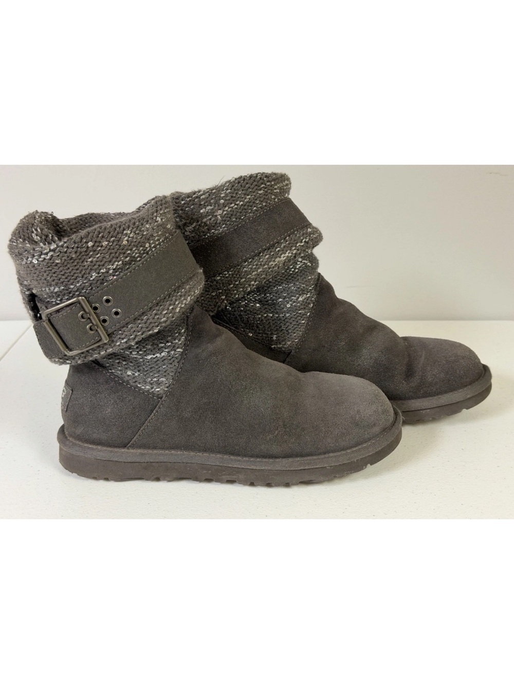 UGG Australia Cambridge Boots Belted Women’s Size 6 Grey Suede Metallic